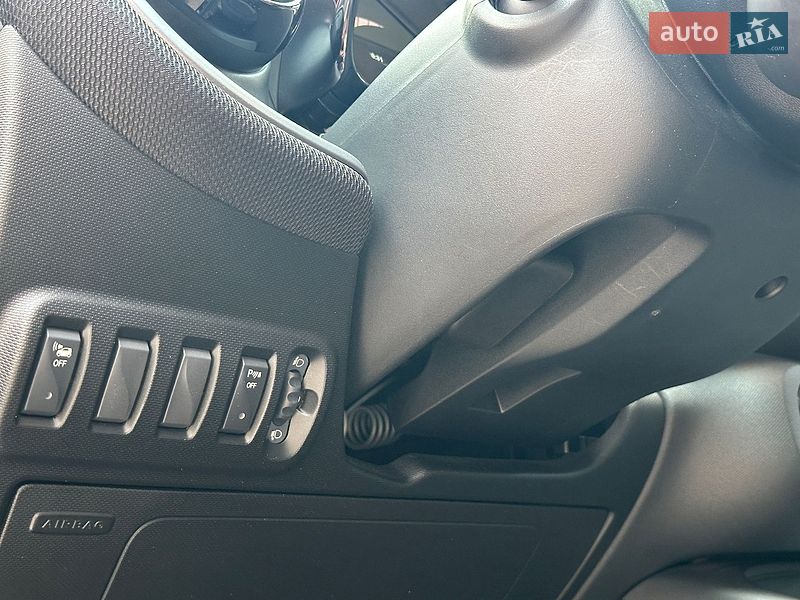 Хетчбек Smart EQ Forfour 2021 в Києві фото 25 Хетчбек Smart EQ Forfour 2021 в Києві