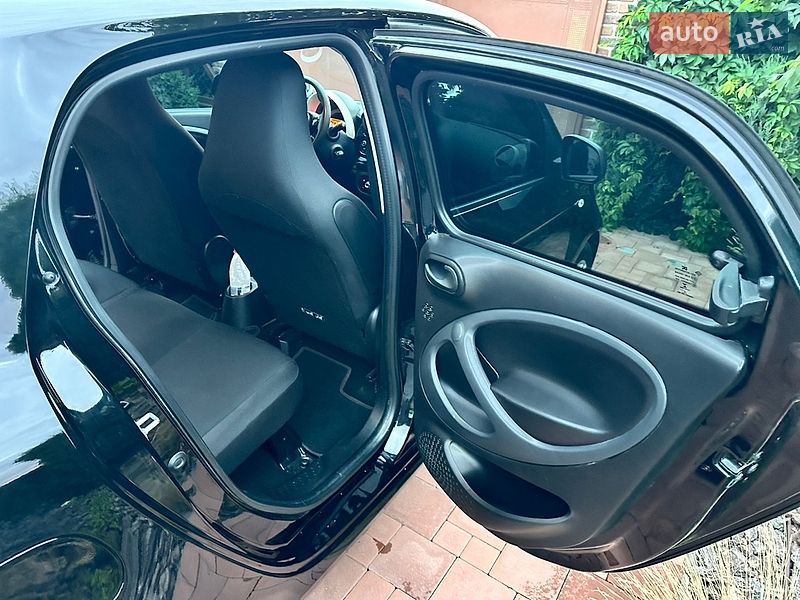 Хетчбек Smart EQ Forfour 2020 в Чернівцях