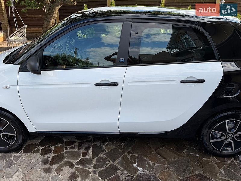 Хэтчбек Smart EQ Forfour 2021 в Киеве
