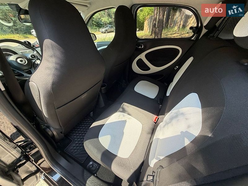 Хэтчбек Smart EQ Forfour 2019 в Киеве