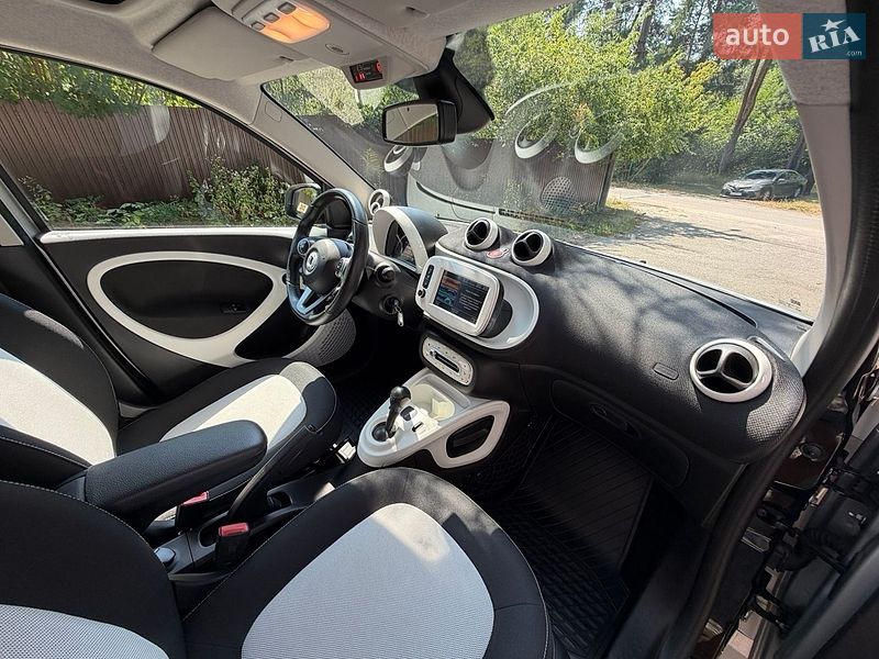 Хэтчбек Smart EQ Forfour 2019 в Киеве