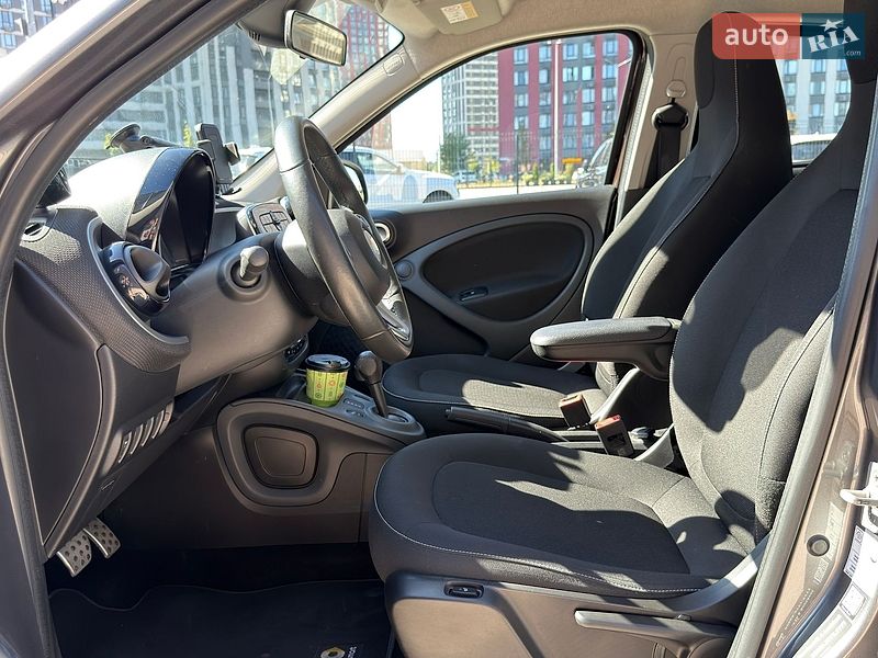 Хэтчбек Smart EQ Forfour 2019 в Киеве
