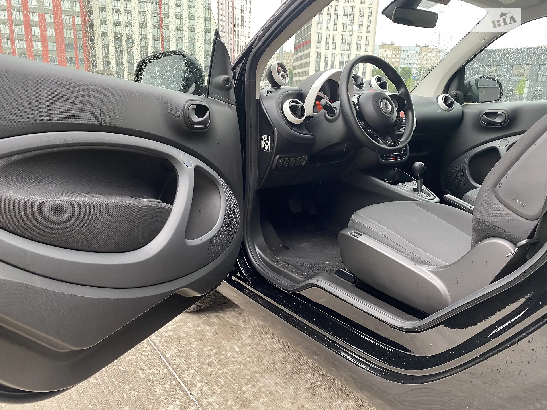 2020 Smart Fortwo - мініатюра 11