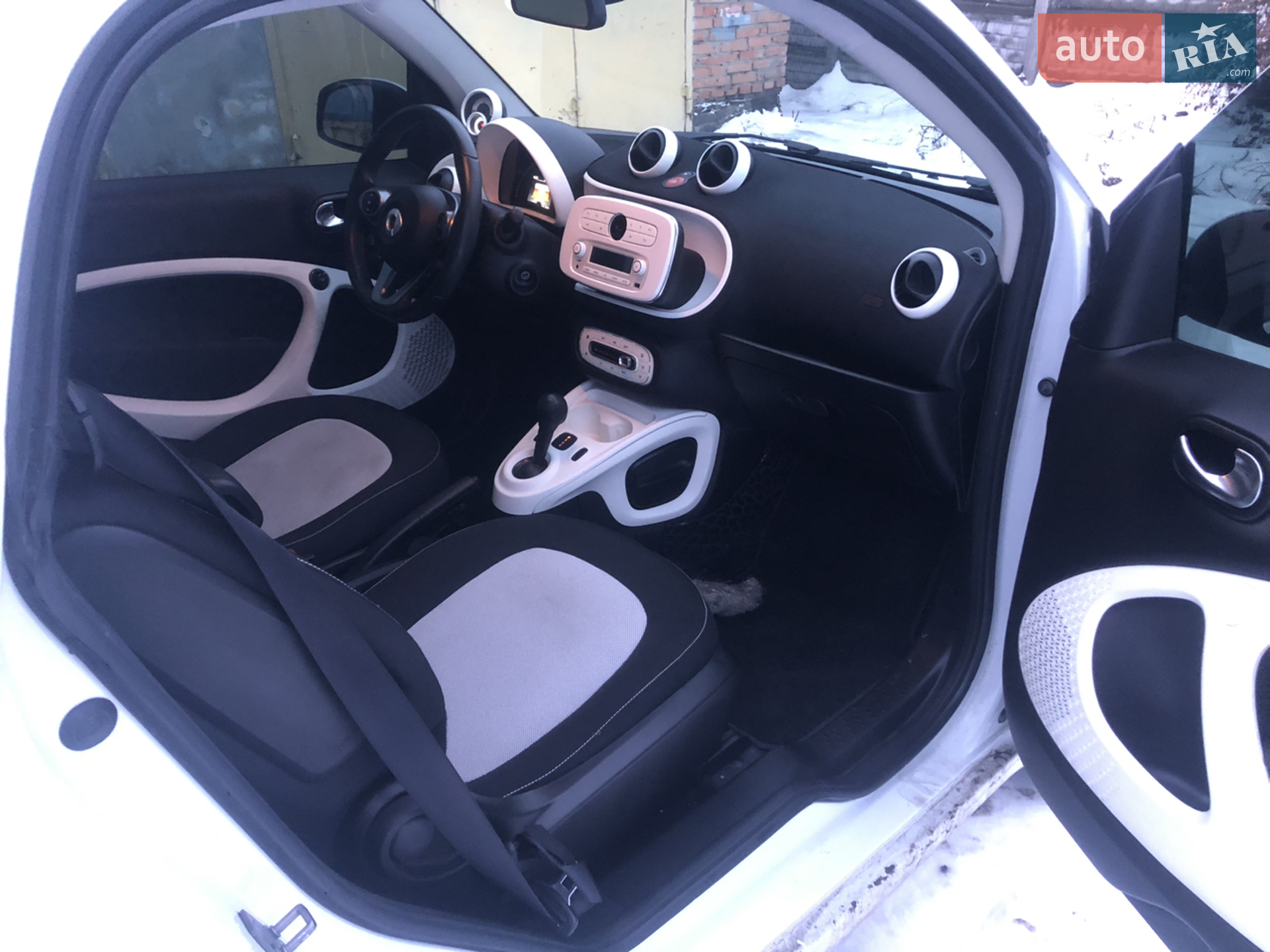 2018 Smart Fortwo - мініатюра 10