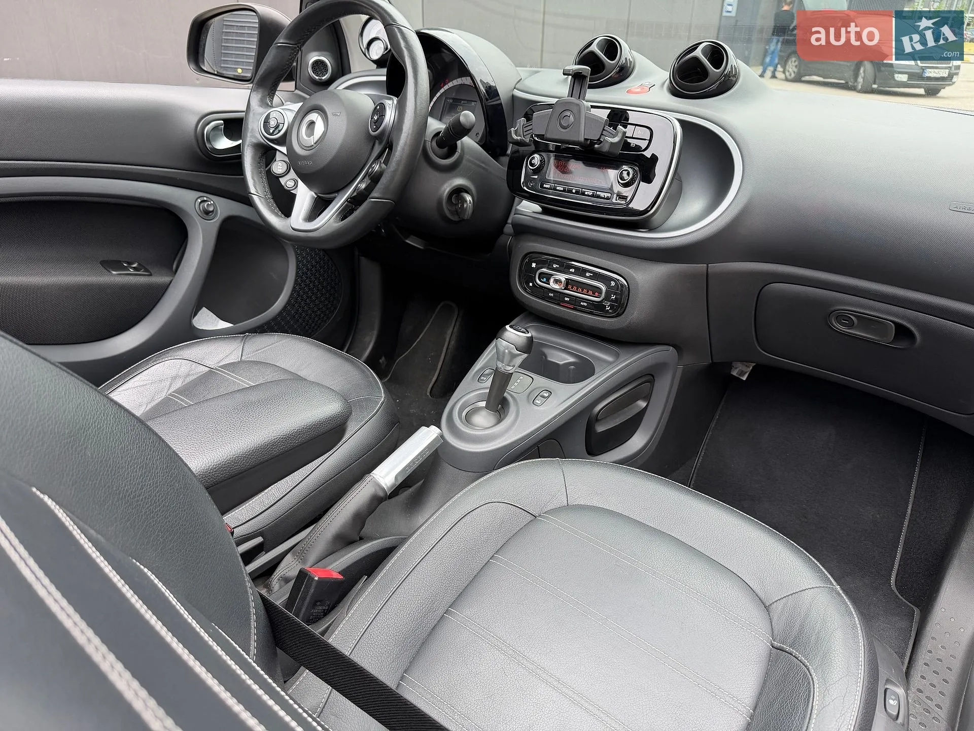 2018 Smart Fortwo - мініатюра 38