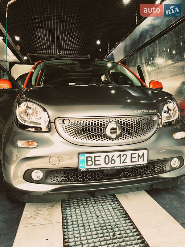 Хэтчбек Smart Forfour 2017 в 
