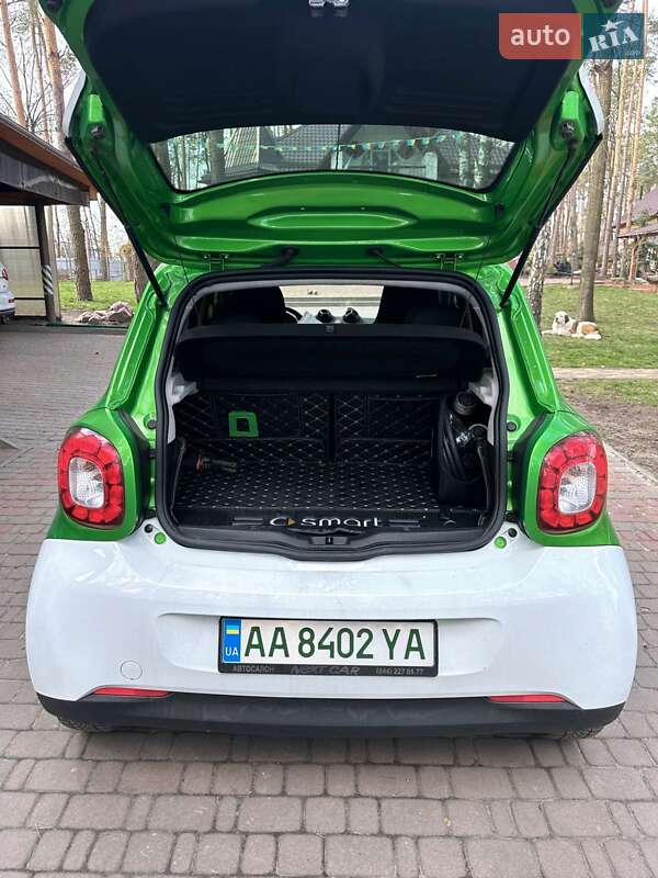 Хэтчбек Smart Forfour 2017 в Киеве