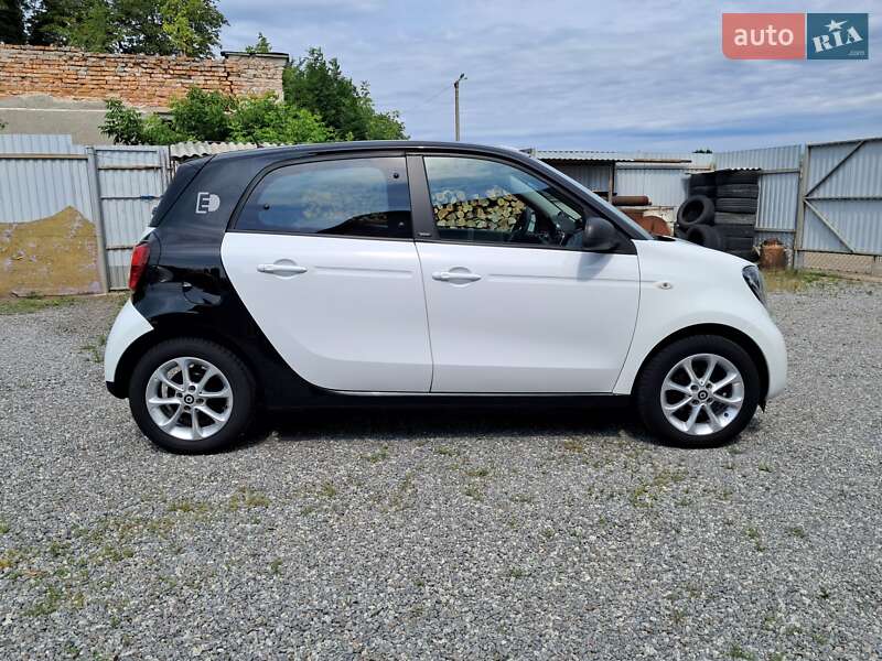 Хэтчбек Smart Forfour 2017 в Радехове