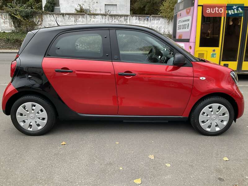 Хэтчбек Smart Forfour 2018 в Киеве фото 4 Хэтчбек Smart Forfour 2018 в Киеве
