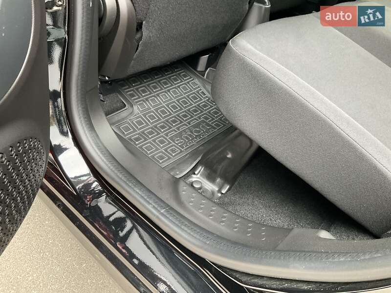 Хэтчбек Smart Forfour 2018 в Киеве фото 14 Хэтчбек Smart Forfour 2018 в Киеве