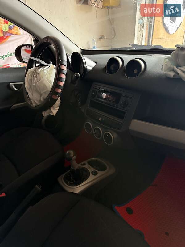 Хэтчбек Smart Forfour 2004 в Кривом Роге фото 4 Хэтчбек Smart Forfour 2004 в Кривом Роге