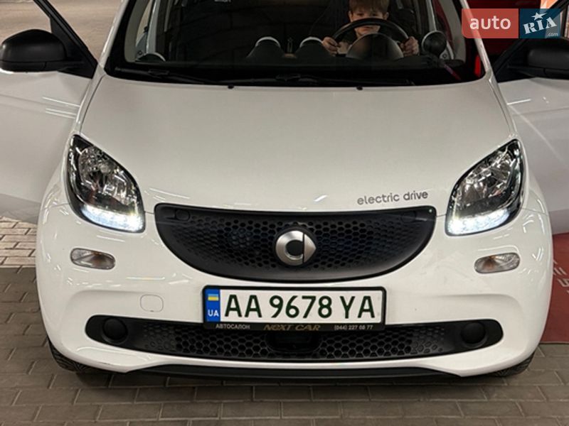 Хэтчбек Smart Forfour 2018 в Киеве