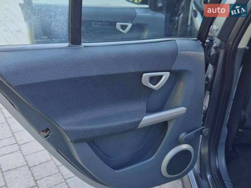 Хетчбек Smart Forfour 2004 в Львові фото 58 Хетчбек Smart Forfour 2004 в Львові