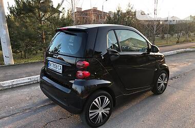 Хэтчбек Smart Fortwo 2011 в 