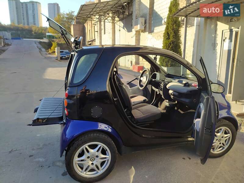 Хэтчбек Smart Fortwo 2001 в Киеве