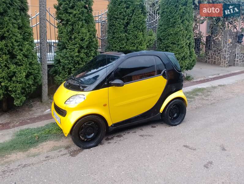 Купе Smart Fortwo 2000 в Иршаве