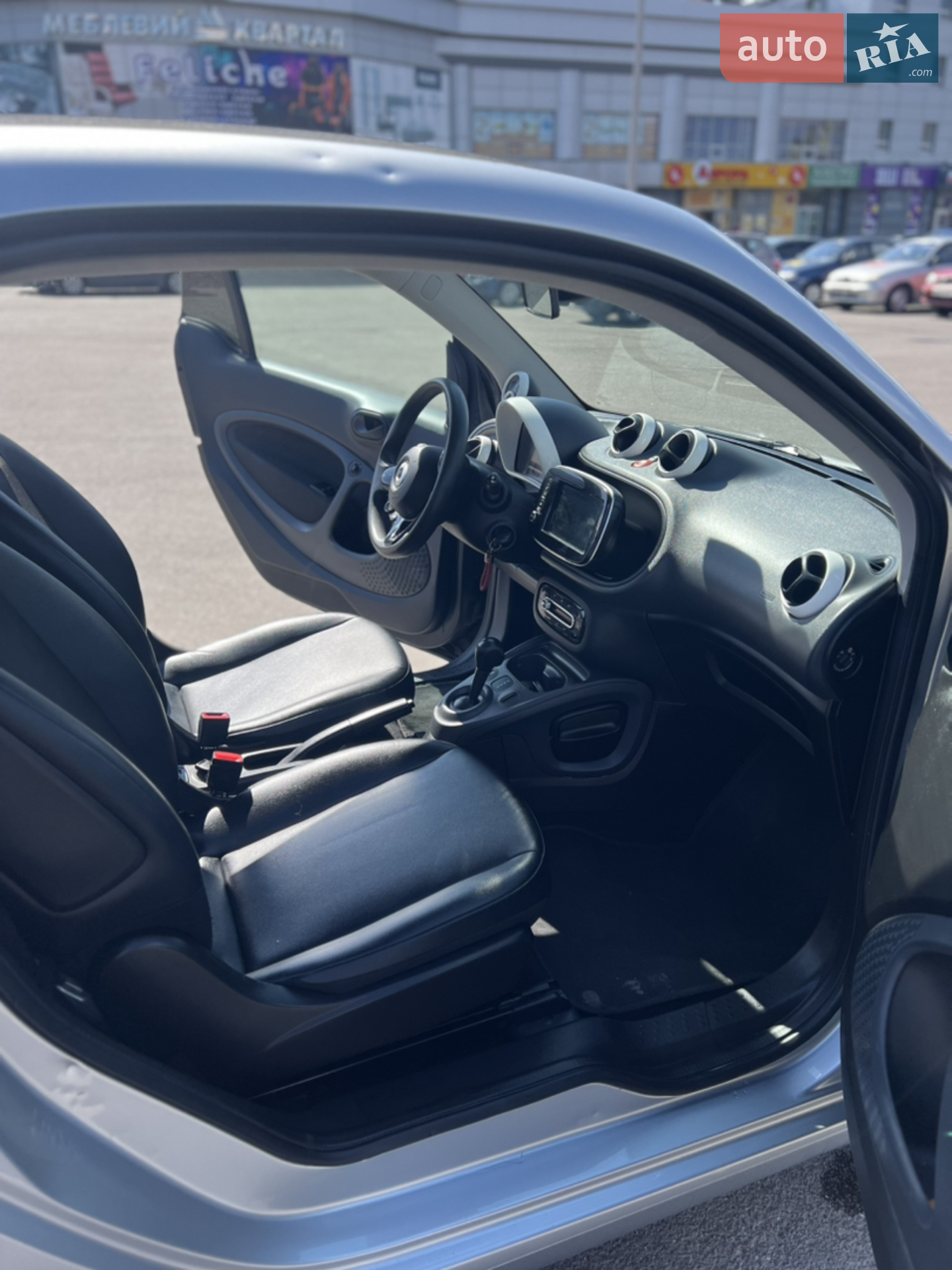 2018 Smart Fortwo - мініатюра 15