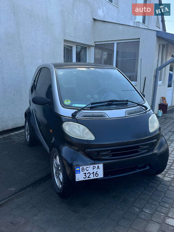 Купе Smart Fortwo 2000 в 