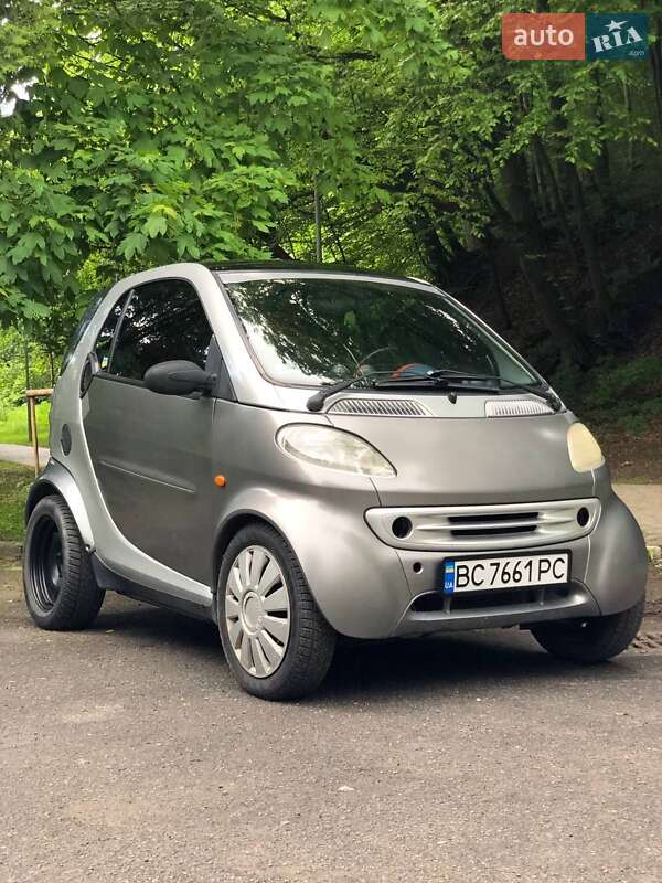 Купе Smart Fortwo 2000 в 