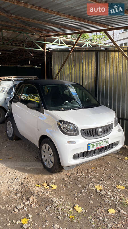 Купе Smart Fortwo 2017 в 