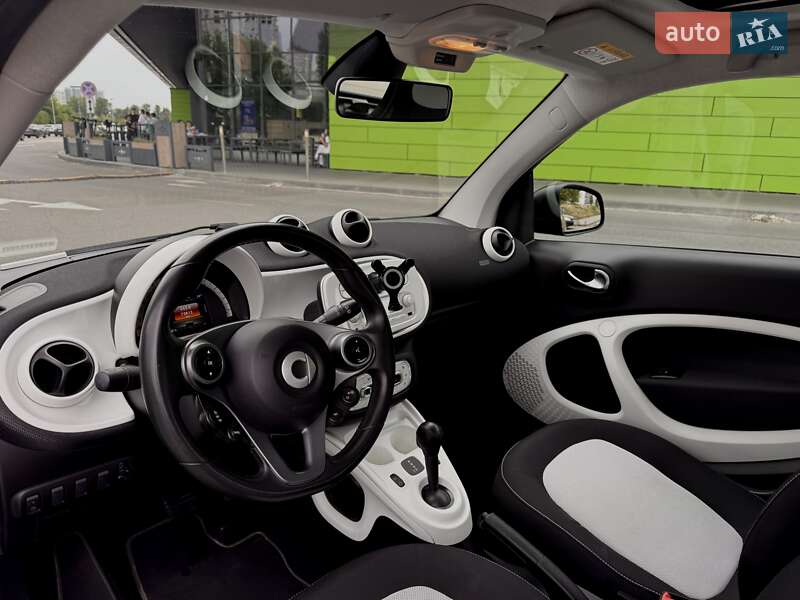 Купе Smart Fortwo 2015 в Киеве фото 15 Купе Smart Fortwo 2015 в Киеве