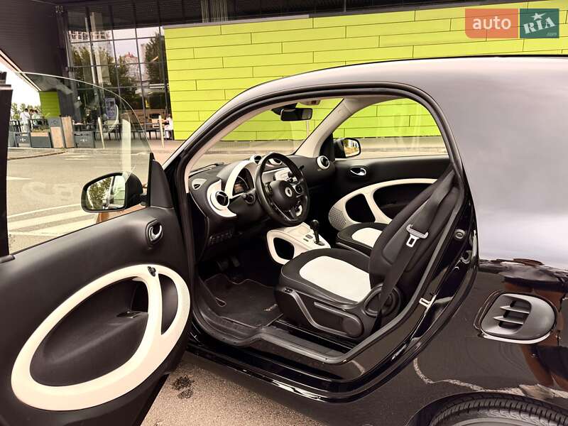 Купе Smart Fortwo 2015 в Киеве фото 9 Купе Smart Fortwo 2015 в Киеве