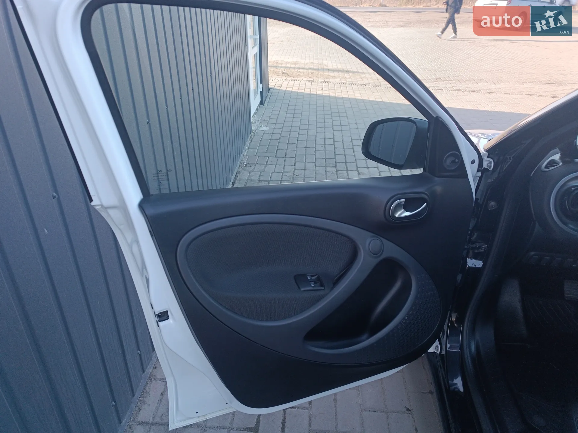2017 Smart Fortwo - мініатюра 23