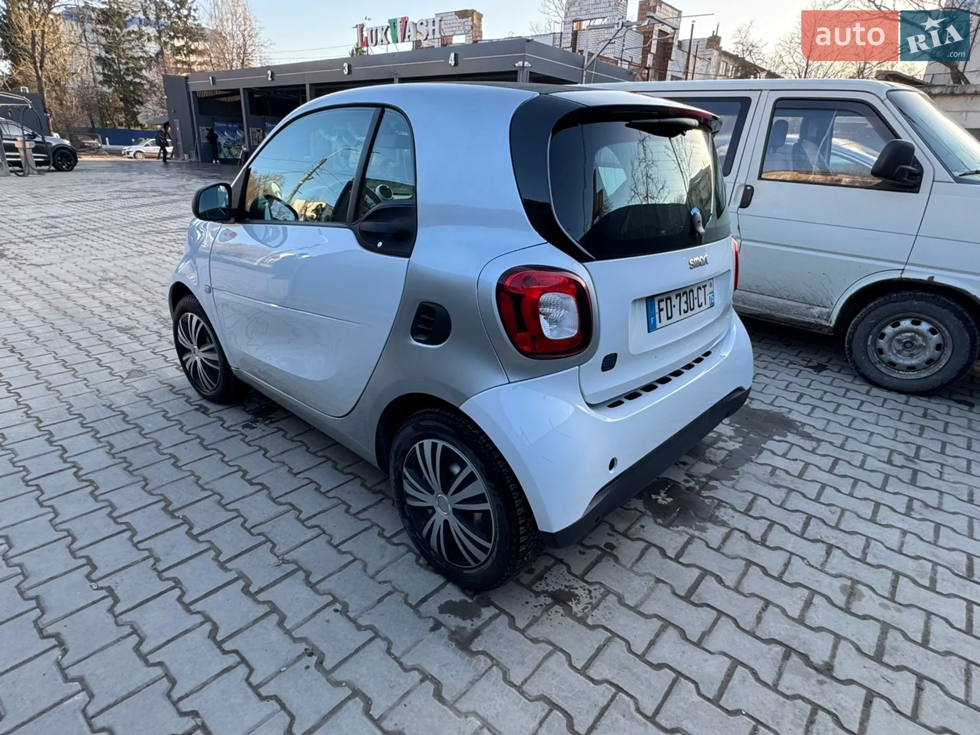 2018 Smart Fortwo - мініатюра 16