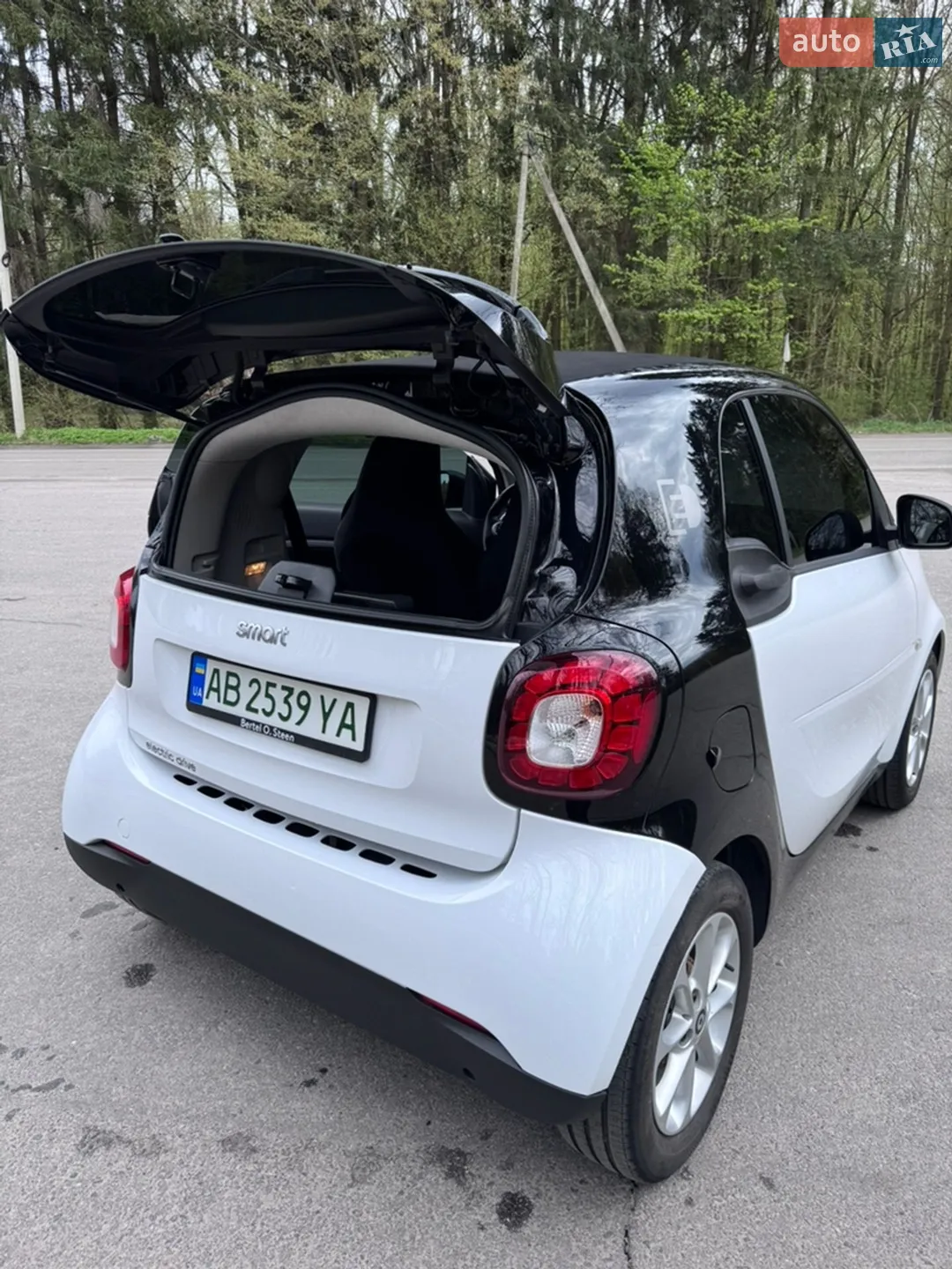 2018 Smart Fortwo - мініатюра 11