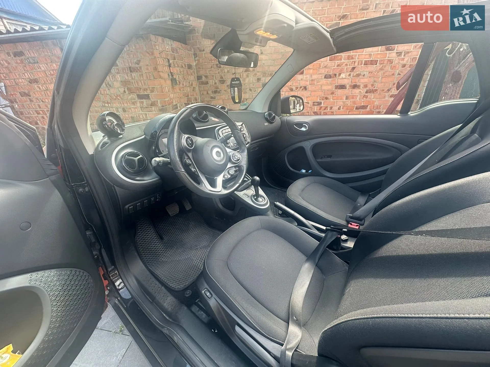 2018 Smart Fortwo - мініатюра 11