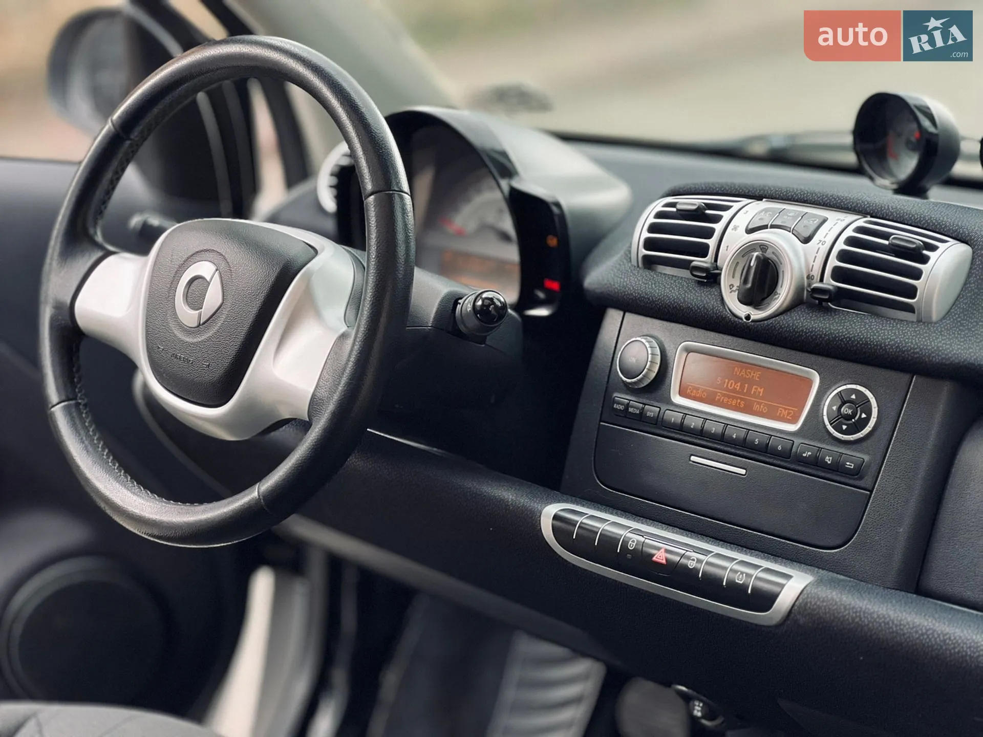 2016 Smart Fortwo - мініатюра 22