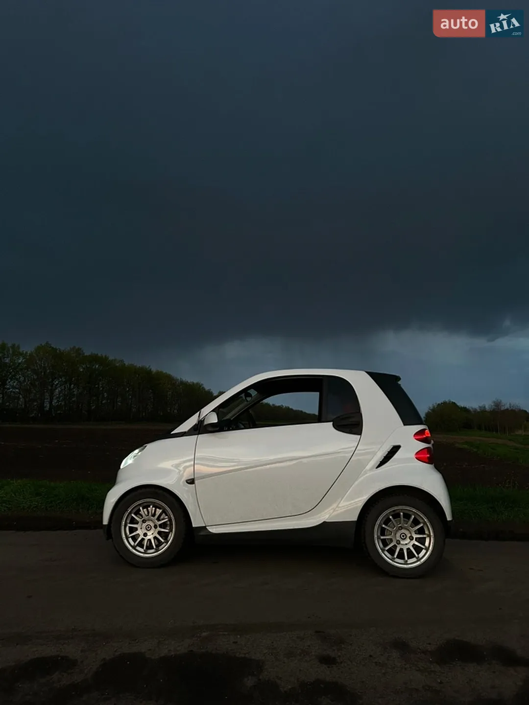 2011 Smart Fortwo - мініатюра 16