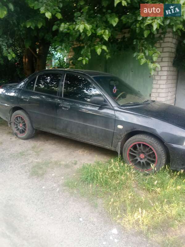 Седан SouEast Lioncel 2007 в Чернигове