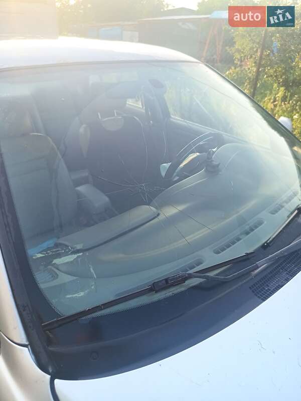 Седан SouEast Lioncel 2008 в Березане