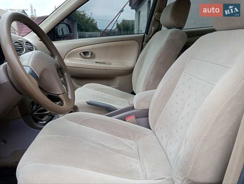 Седан SouEast Lioncel 2007 в Кропивницькому