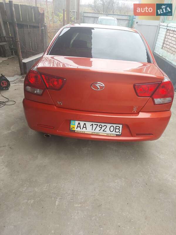 Седан SouEast V3 2010 в Киеве