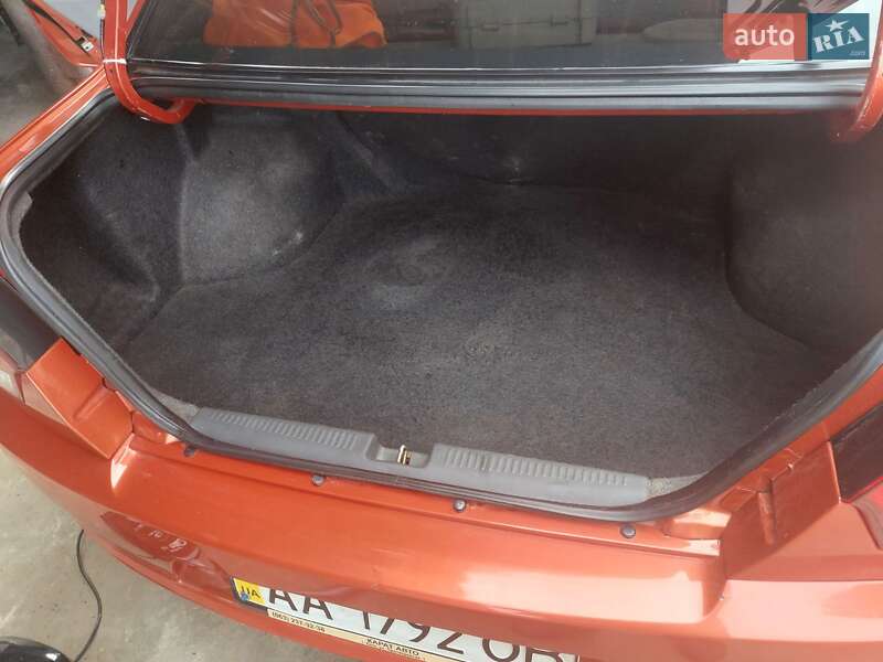 Седан SouEast V3 2010 в Киеве