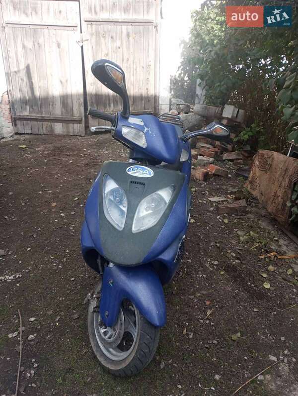 Скутер Spark SP 150-16 2014 в Чемерівцях
