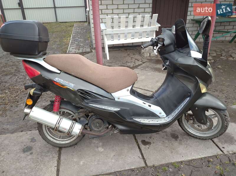 Максі-скутер Spark SP-150 2013 в Кременчуці