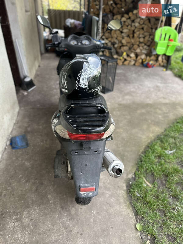 Мопеды Spark  SP 150R-12S 2008 в Львове