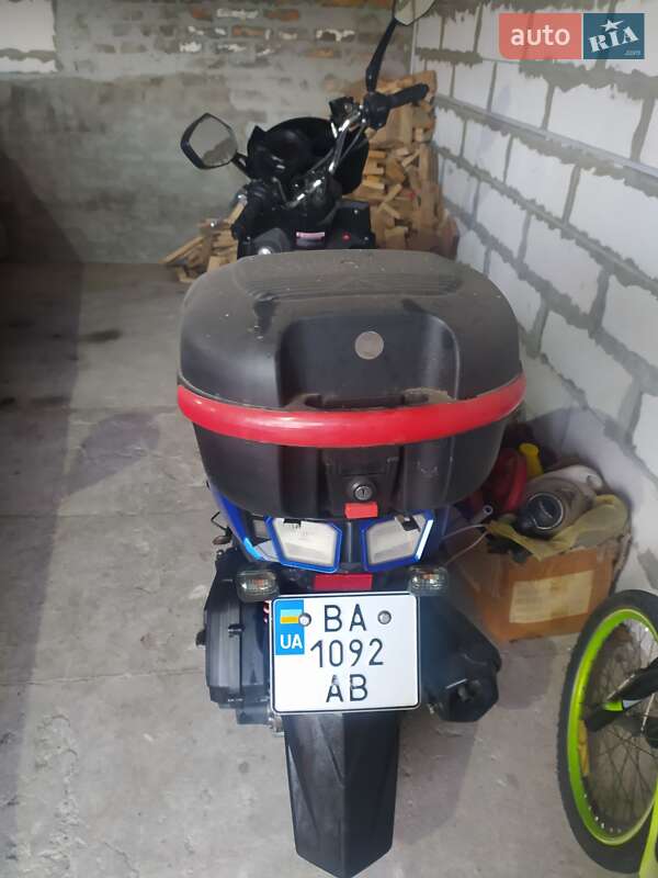 Скутер Spark SP 150S-19BN 2018 в Помошной фото 13 Скутер Spark SP 150S-19BN 2018 в Помошной