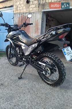 Мотоцикл Позашляховий (Enduro) Spark SP 200D-5B 2023 в 