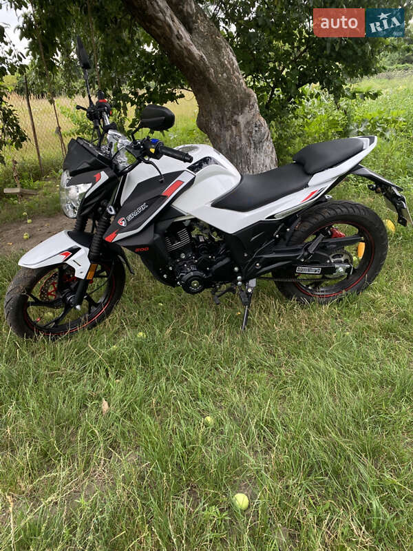 Spark SP 200R-28 2023
