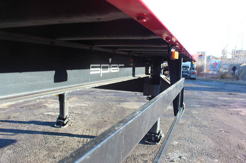 Изотермическая будка Spier AGL 2002 в Хусте