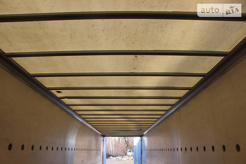 Изотермическая будка Spier AGL 2002 в Хусте