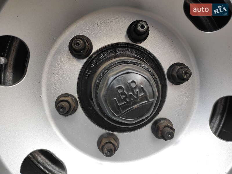 Бортовий напівпричіп Spier SGL 2011 в Олександрії