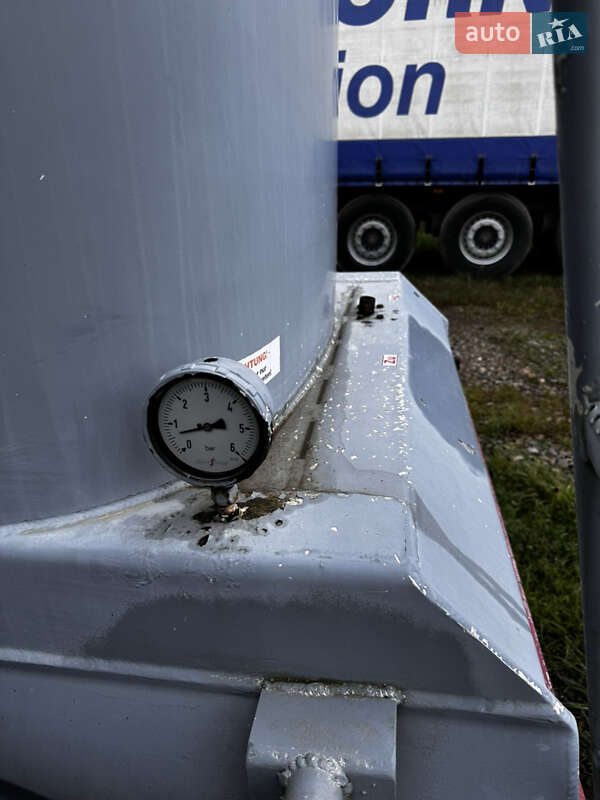 Цементовоз Spitzer SF 1994 в Чернівцях