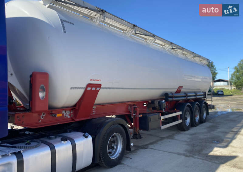 Цистерна Spitzer Silos 2003 в Тернополе фото 5 Цистерна Spitzer Silos 2003 в Тернополе