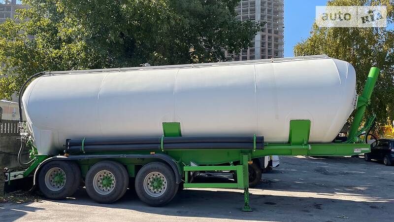 Цистерна полуприцеп Spitzer Sk 1992 в Киеве