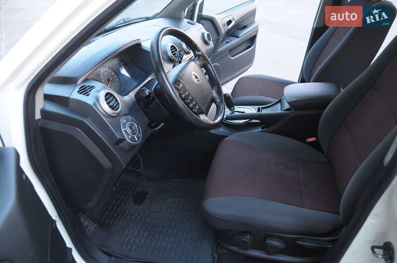 Внедорожник / Кроссовер SsangYong Actyon 2010 в Львове